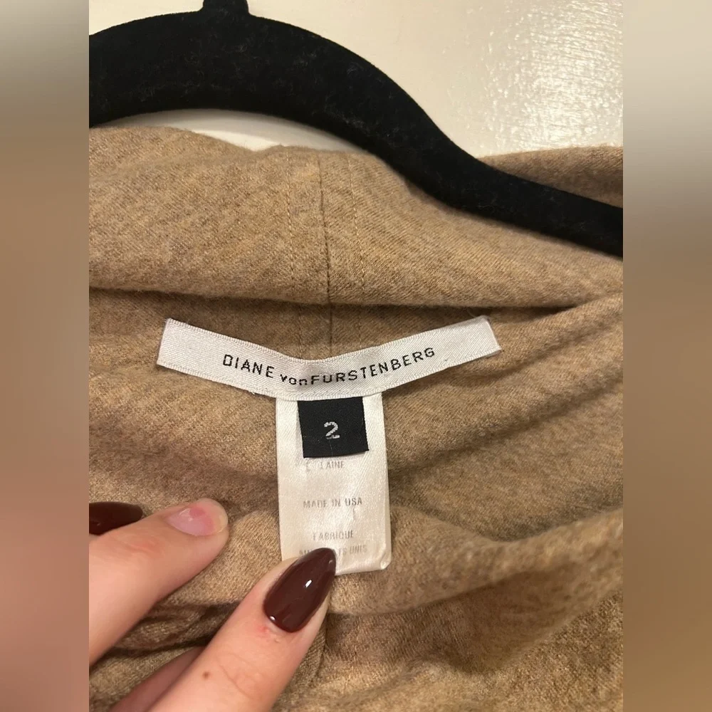DIANE VON FURSTENBERG 3/4 Sleeve 100% Wool Sweater- IN TAN - Picture 3 of 5